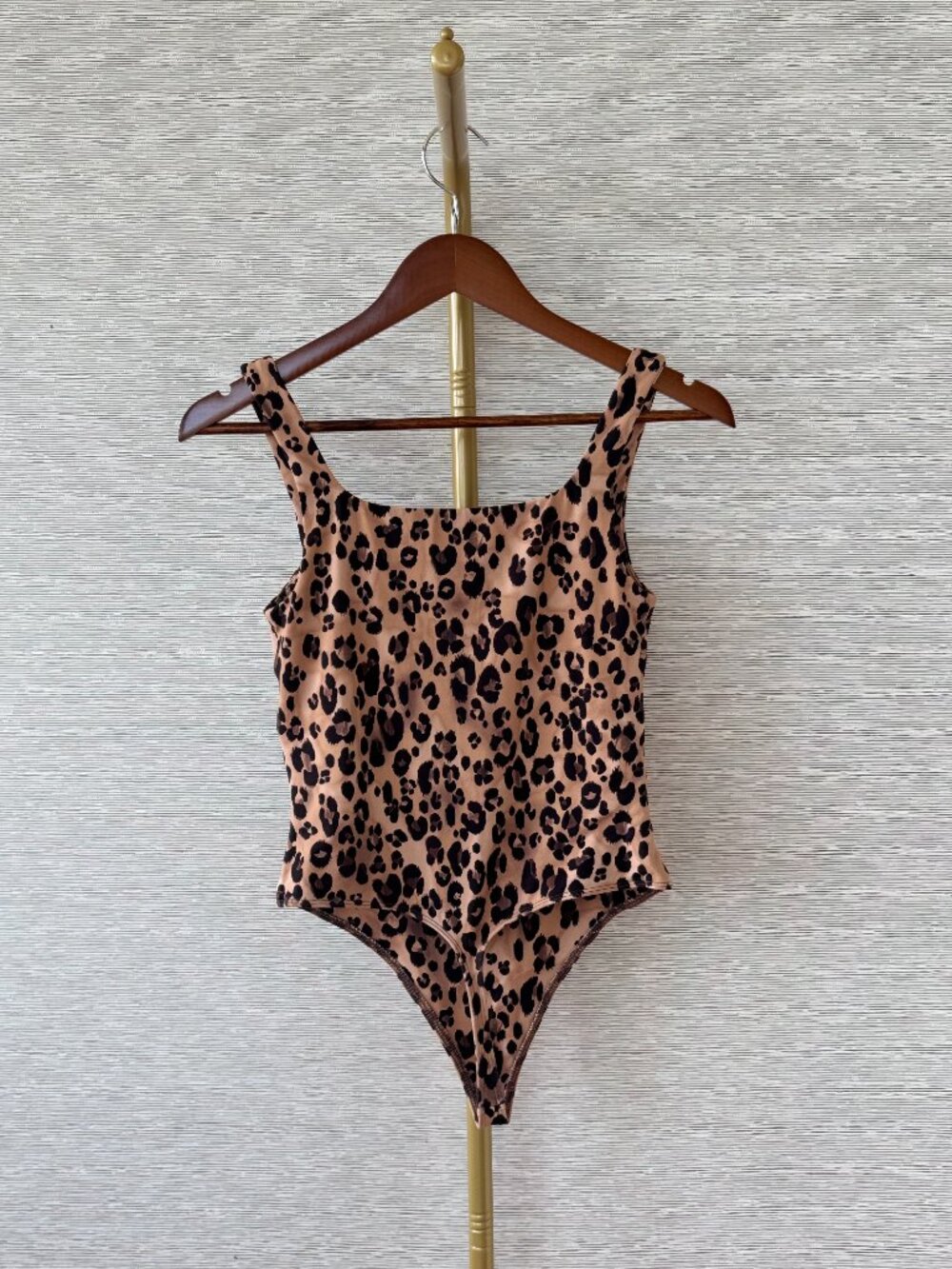 Babaton Cheetah Print Contour Squareneck Bodysuit - Size M - Picture 4 of 4